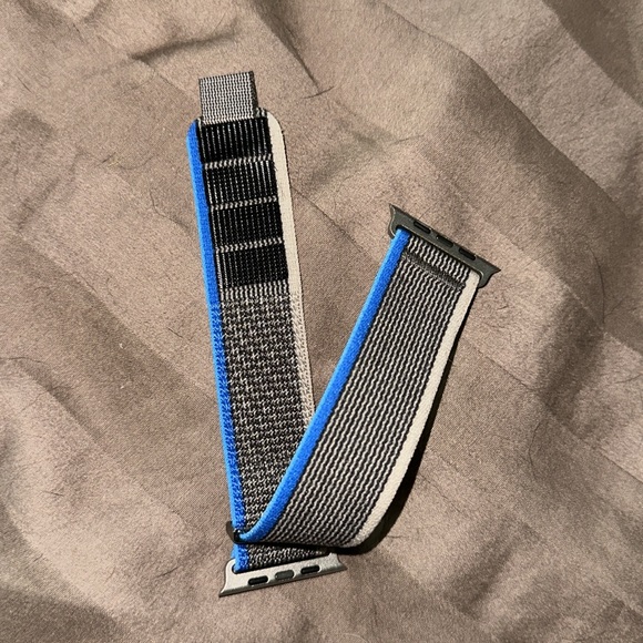 Apple watch set of 8 watch bands 42/44/45/49mm - Picture 9 of 9